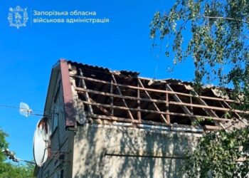 росія вдарила КАБом по Запоріжжю, поранені двоє літніх людей