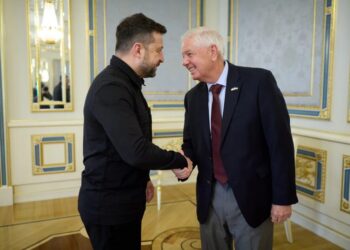 Успіхи України на полі бою потрібно доповнювати правильним тиском – Зеленський та сенатор Грем обговорили санкції проти рф