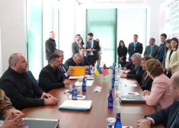 Зеленський зустрівся з делегацією Конгресу США – обговорили ППО, санкції проти рф та дипломатію