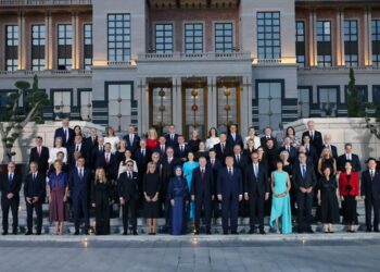 Відбулись усі заплановані на сьогодні зустрічі і ще деякі поза планом – Зеленський показав фото із лідерами країн НАТО