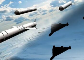 росія атакувала Київ, Дніпро, Кривий Ріг і Вінниччину балістикою, є влучання та пожежі