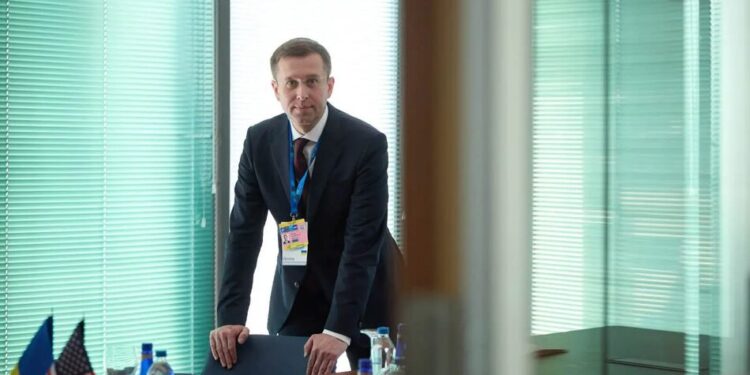 Корецький представив фракції "Слуга народу" бачення роботи уряду, його досвід вважають корисним – Арахамія
