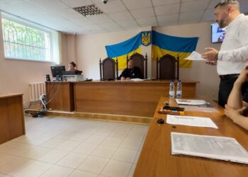 Обвинувачений у медичній недбалості лікар Odrex вимагає проводити судові засідання у справі про смерть Аднана Ківана раз на місяць