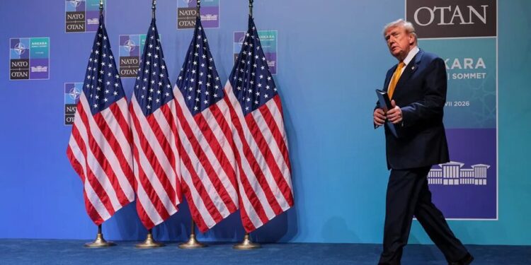 Трамп заявив, що нове керівництво Ірану "можуть повалити" у разі поновлення бойових дій