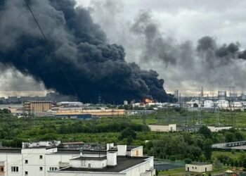 "У липні-серпні все може вирішитися" – російський економіст про кампанію ударів по НПЗ
