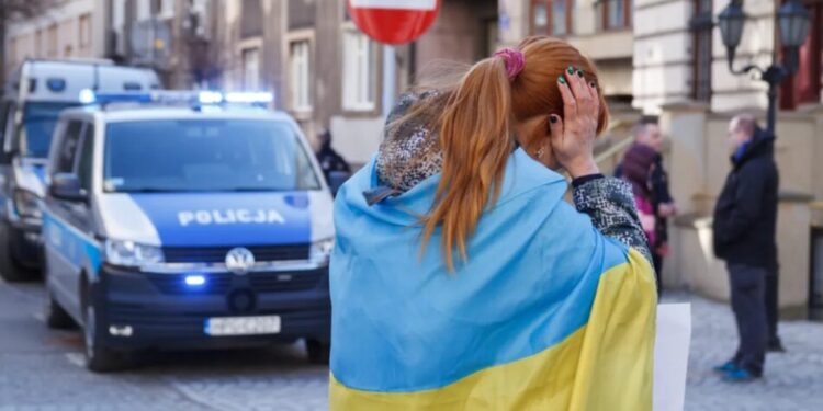 У Польщі вперше більшість громадян виступила проти прийому українських біженців – опитування