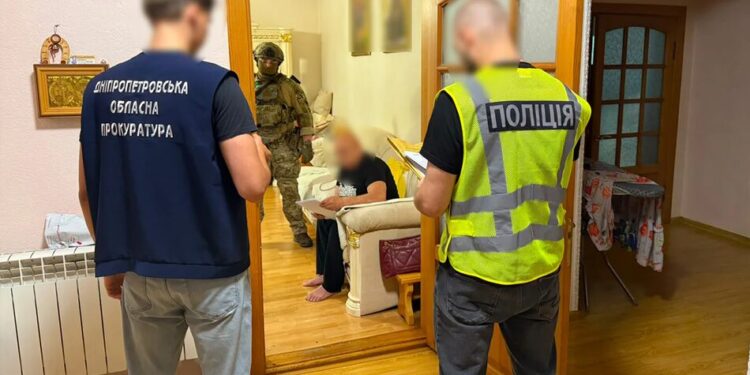 Вкрали понад 600 тисяч євро – на Дніпропетровщині викрили групу шахраїв