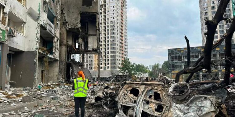 Міноборони рф цинічно заявило про удари по "військових об'єктах", коли в Києві загинули мирні мешканці