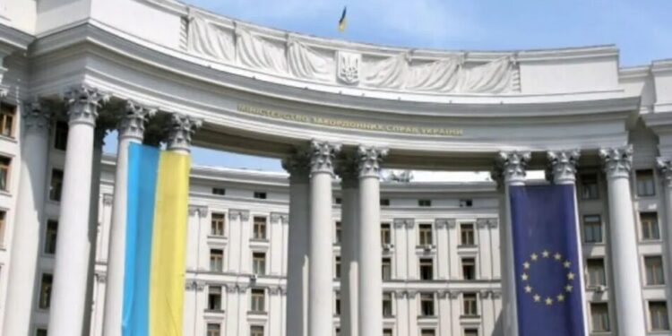 МЗС України закликає судноплавні компанії тимчасово припинити рейси до російських портів у Чорному морі