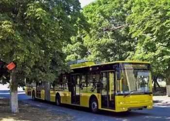 У Києві через наслідки масованої атаки рф змінили рух громадського транспорту