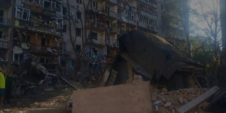 російські обстріли Києва пошкодили енергооб'єкти ДТЕК, частина міста без світла
