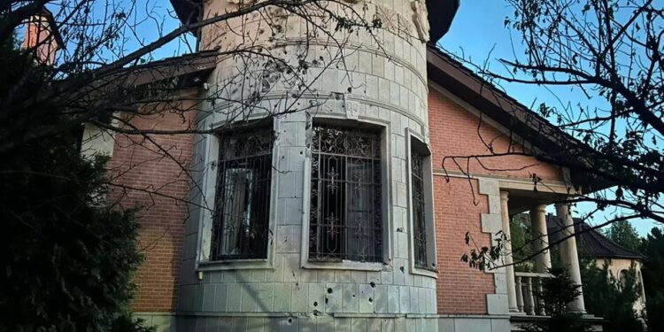 Російська атака зачепила п'ять районів на Київщині, троє поранених