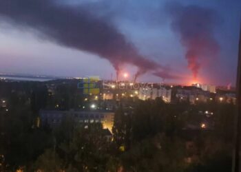Безпілотники, ймовірно, уразили саратовський НПЗ, виникла пожежа – ASTRA