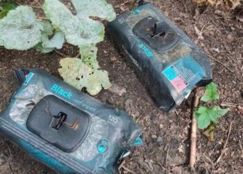 Окупанти на Херсонщині маскують саморобні вибухівки в упаковці від вологих серветок