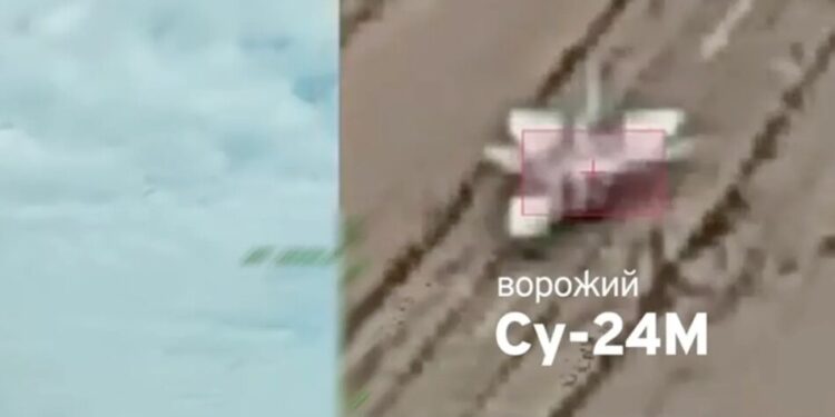 Бійці НГУ знищили російський Су-24М на військовому аеродромі “Саки” в окупованому Криму