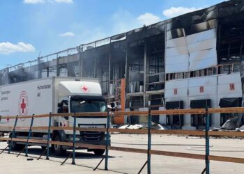 Під час атаки на Київ знищено склад Українського Червоного Хреста з гуманітарною допомогою