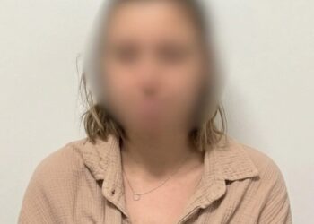 У Києві викрили жінку, яку підозрюють у виготовленні фальшивих медичних довідок для отримання відстрочки від служби