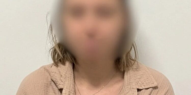 У Києві викрили жінку, яку підозрюють у виготовленні фальшивих медичних довідок для отримання відстрочки від служби