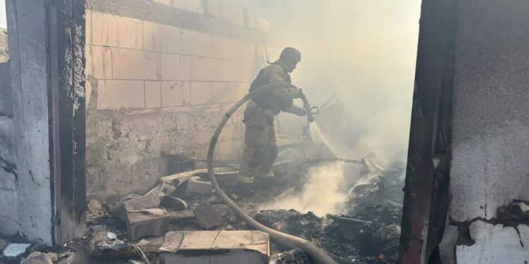 Ворог завдав ударів авіабомбами по Запоріжжю та передмістю: семеро людей травмовані, серед них – дитина
