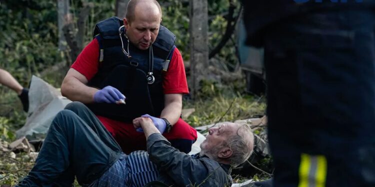 Кількість постраждалих через ворожий удар у Києві зросла до 86
