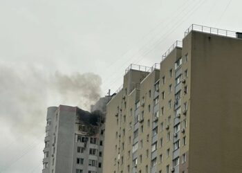 Ворожий дрон влучив у багатоповерхівку у Деснянському районі столиці – мер