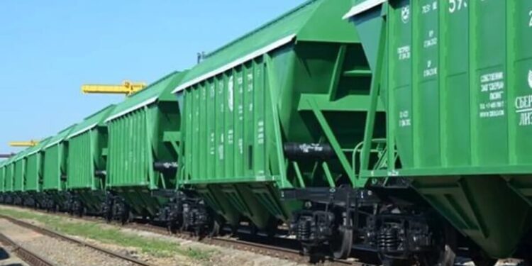 В Україні з 1 серпня зростуть тарифи на вантажні залізничні перевезення на 30%