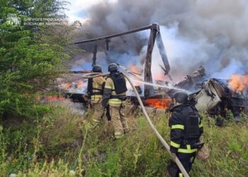 рф вдарила по Криворіжжю: загинув водій вантажівки, серед поранених дитина