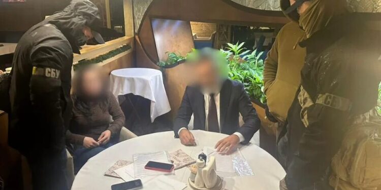 У Києві судитимуть очільника неіснуючої партії, який за $160 тис. обіцяв чоловіку депутатство