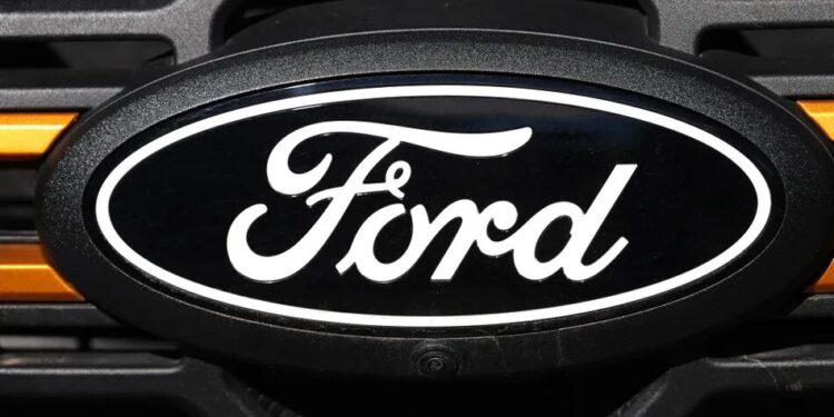Ford та Geely спільно вироблятимуть авто з низьким рівнем викидів в Іспанії