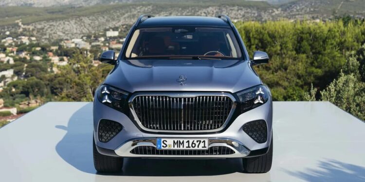 Новий Mercedes-Maybach GLS дебютує з більшою потужністю та покращеним стилем