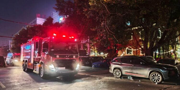 28 людей загинули у пожежі на взуттєвій фабриці в Китаї