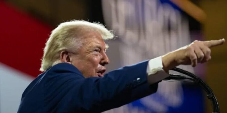 Трамп виступив на вечері кореспондентів Білого дому з образами журналістів і політичних опонентів – CNN