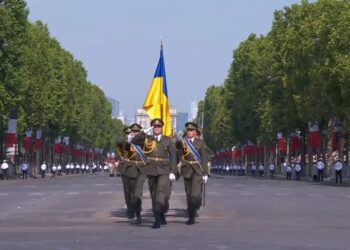 Українські військові пройшли маршем на параді до Дня взяття Бастилії в Парижі