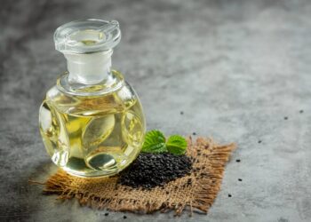 Лляна олія: користь, шкода, протипоказання