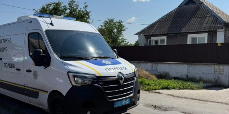 Чоловік у СЗЧ відкрив вогонь по поліцейських на Дніпровщині та скоїв самогубство, поранено двох бійців КОРД – поліція