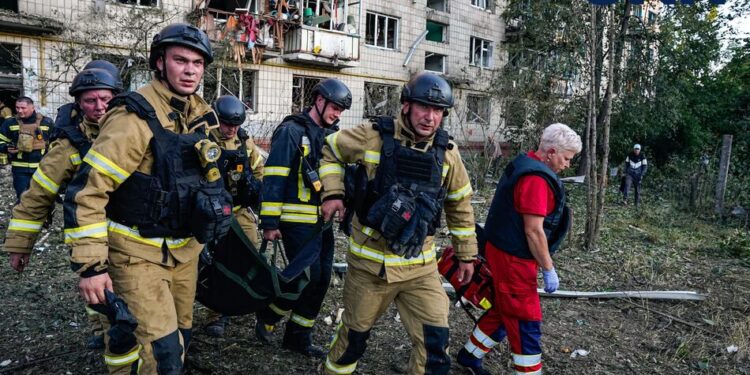 Кількість жертв російського удару по Києву зросла до 22