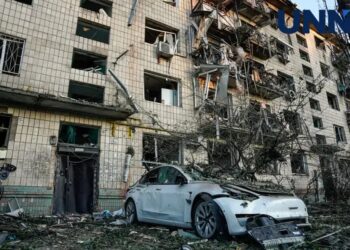 У Києві за жертвами атаки рф оголосили жалобу, під завалами багатоповерхівки шукають родину з 15-річною дівчиною