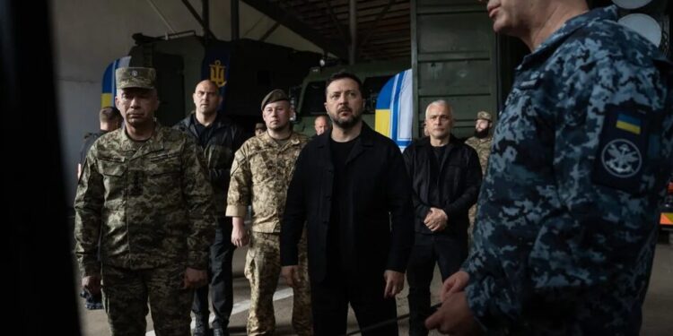Зеленський провів нараду з командуванням ВМС на Одещині: йшлося про збільшення кількості гелікоптерів для протидії дронам