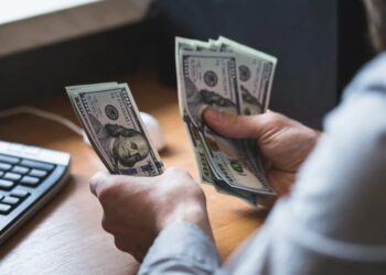 Колишній державний секретар МЗС організував схему розкрадання понад 37 млн грн пожертв на підтримку України – НАБУ