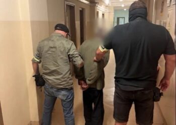 У Польщі затримали 76-річного чоловіка, який двічі вдарив українку дерев'яною тростиною по голові
