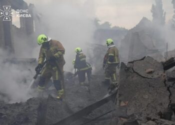 У Києві після атаки рф виявили тіло загиблого