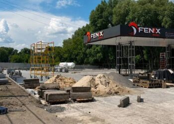 Власне пальне, кафе та зарядки для електрокарів: якою буде мережа FENIX energy