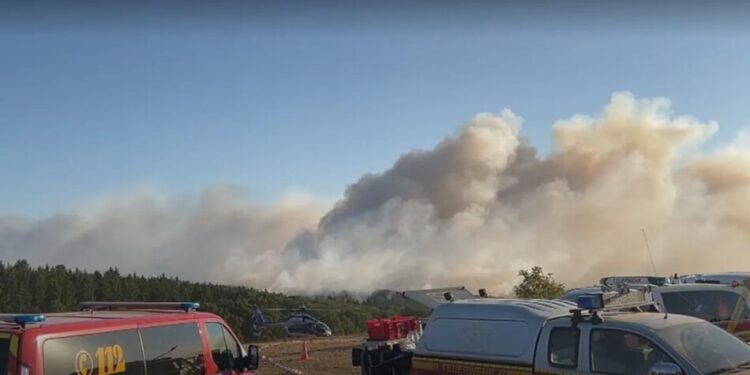 Лісова пожежа в Німеччині охопила понад 200 гектарів, евакуйовано тисячі людей
