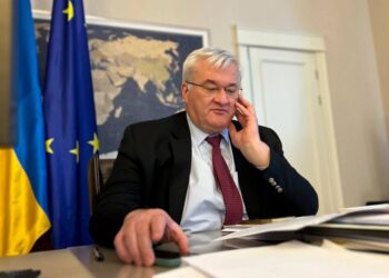 Сибіга обговорив із головою МАГАТЕ ядерні ризики на ЗАЕС та ситуацію в Україні