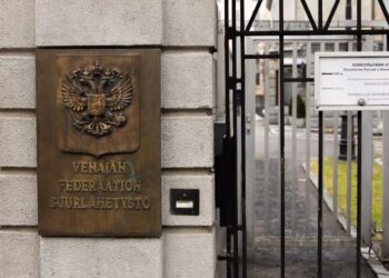 рф попросила Фінляндію заборонити демонстрації біля посольства під час виборів до думи