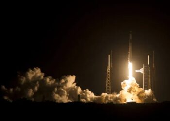 NASA і SpaceX відклали запуск місії до МКС через витік у кораблі Dragon