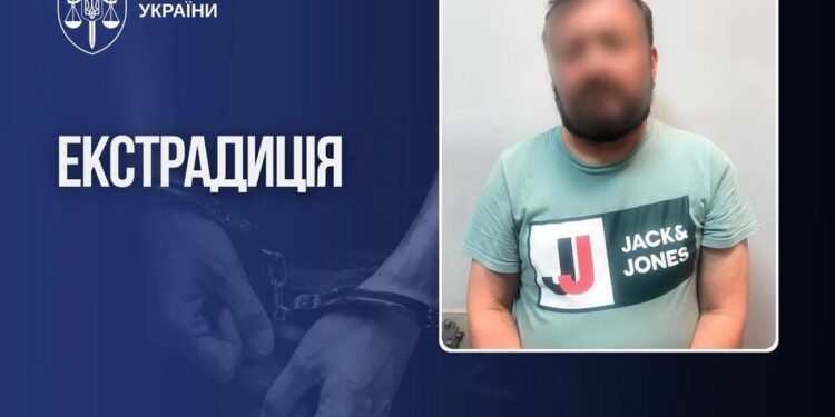 Іспанія екстрадувала в Україну держреєстратора після близько 4 років переховування