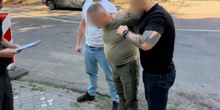 Начальника Миколаївського обласного ТЦК затримали за хабар у 15 тис. доларів – Генпрокурор