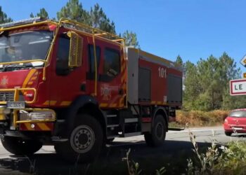 Українські рятувальники повернулися з Франції, де майже два тижні допомагали боротися з лісовими пожежами