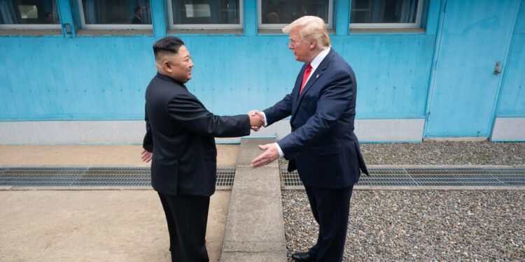 Трамп заявив, що лідер КНДР Кім відповів на його звернення